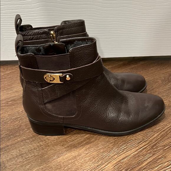 Isaac Mizrahi Brown Ankle Boots with Sleek Design - Picture 4 of 13